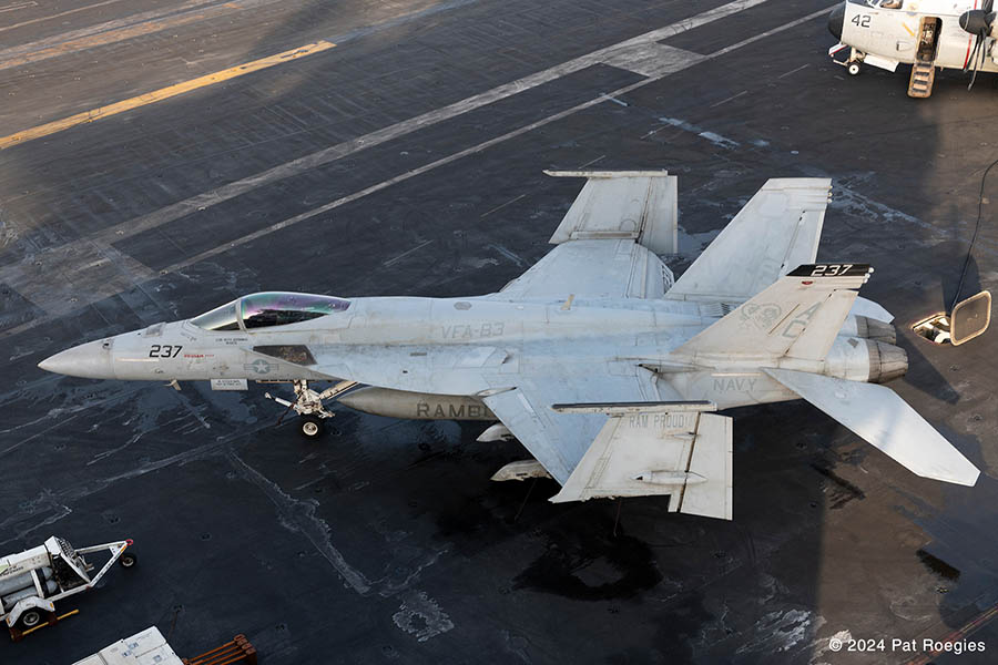 F/A-18E a/c-237 VFA-83